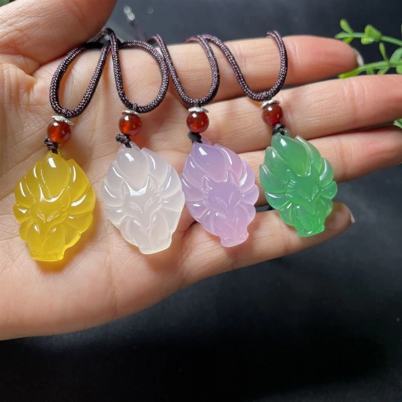 白色玉髓九尾狐吊坠 玉髓玛瑙九尾狐狸吊坠 多色玉石九尾狐狸吊坠