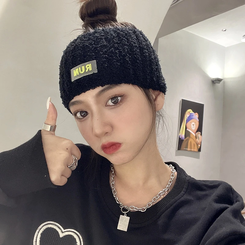 布艺发饰 珊瑚绒秋冬保暖毛线宽边简约发带女百搭户外运动头箍