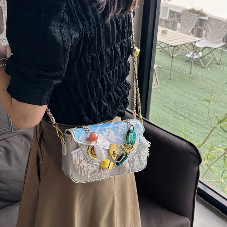 高级感轻奢经典款百搭女包小众单肩斜跨手提个性猫头鹰潮重工菱格