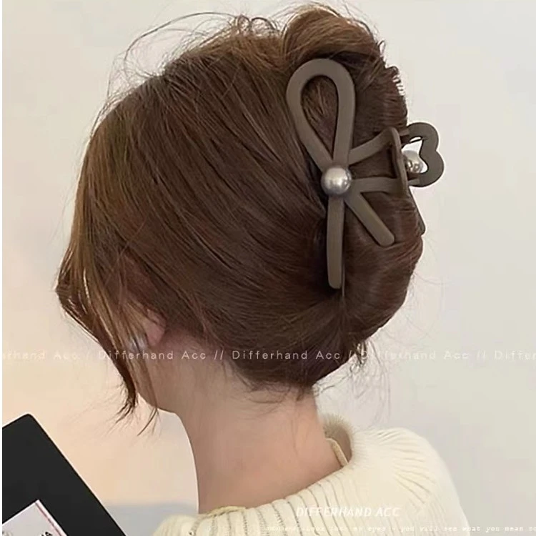 秋冬美拉德高级仿珍珠抓夹蝴蝶结发夹女后脑勺盘发鲨鱼夹发卡头饰