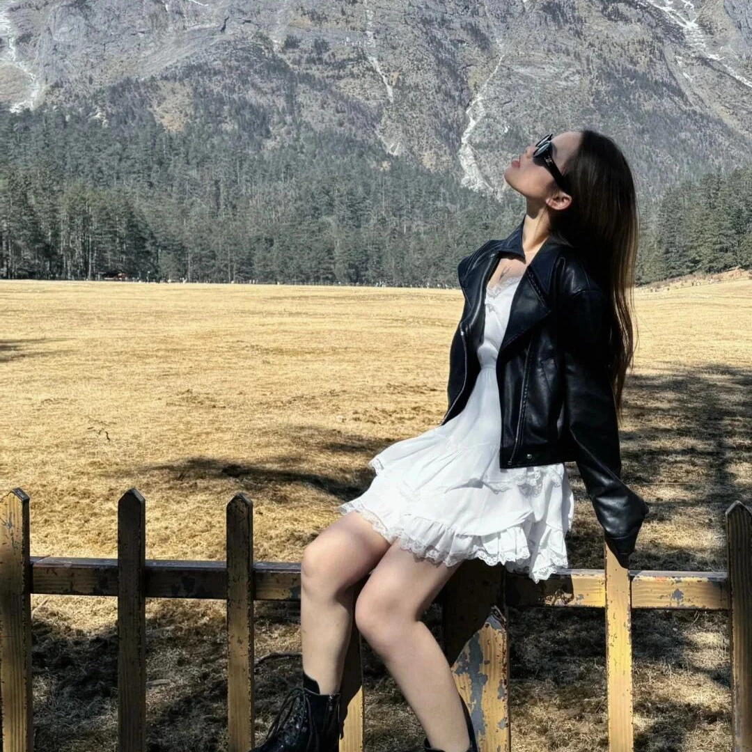 新疆川西大草原黑色机车皮衣气质夹克外套短款显瘦