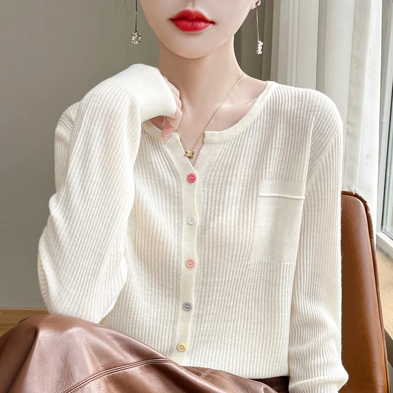 圆领针织开衫女士洋气外搭宽松休闲百搭显瘦假兜长袖薄款彩扣上衣