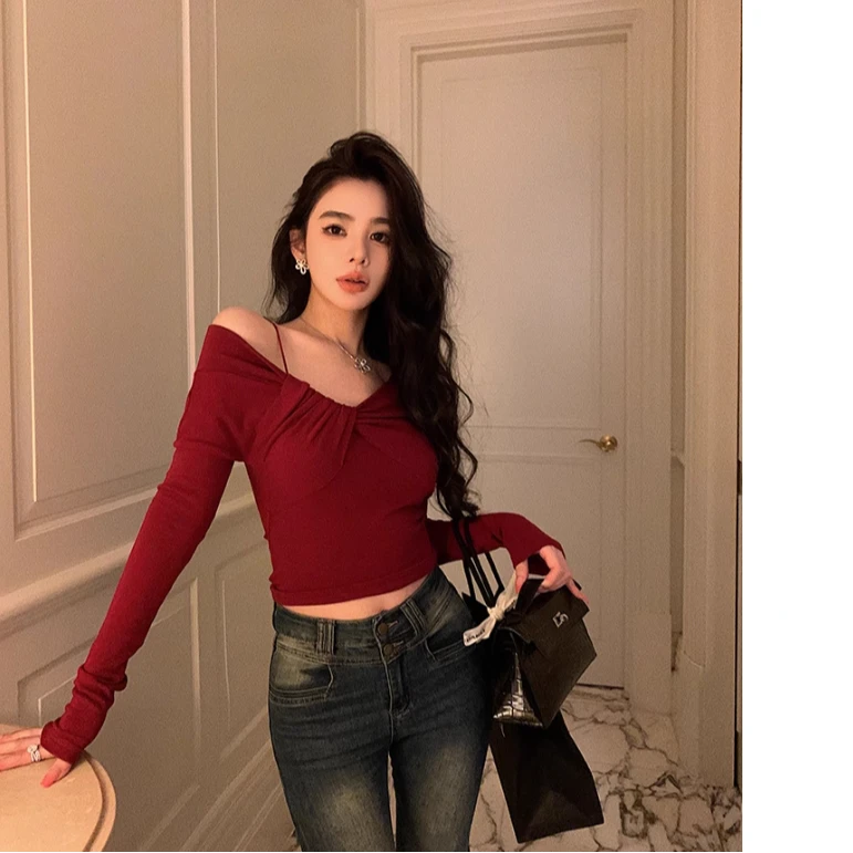 迈沃格扭结打底衫不对称修身显瘦长袖露肩上衣女紧身设计感高腰