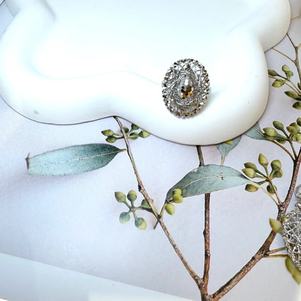 铂金Pt950椭圆鸽子蛋戒指7.29克  可调节12-18号圈口