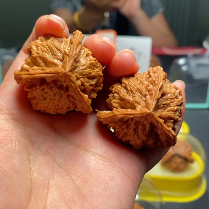 【闪购商品】桃核把件遥****行7号三棱