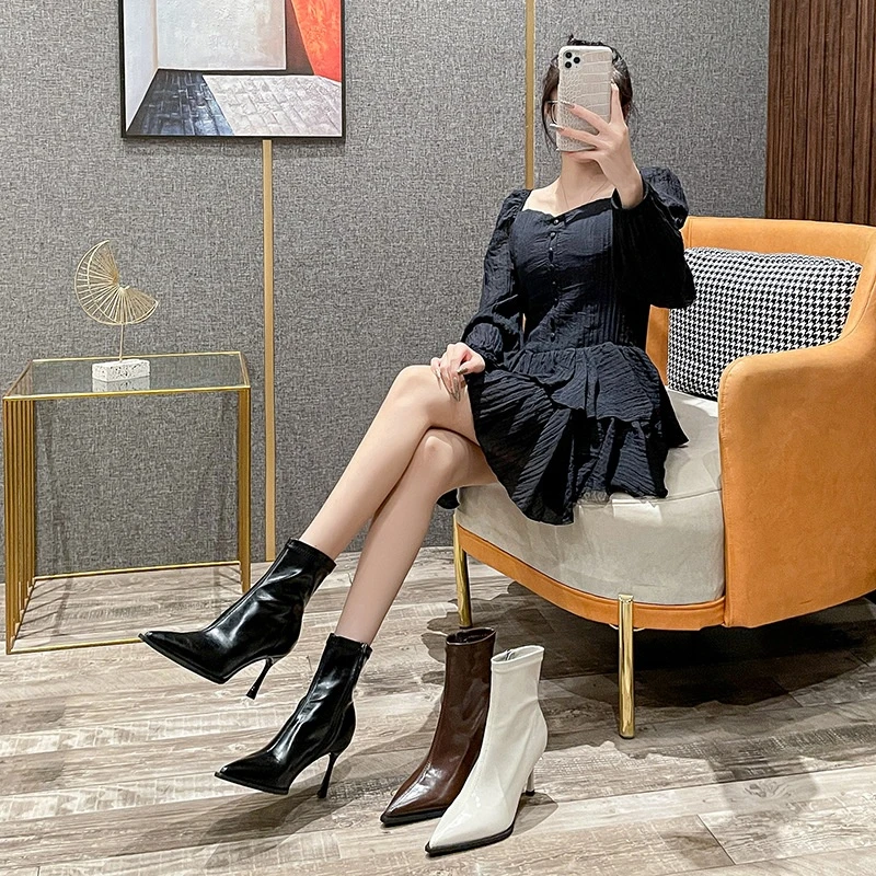 气质尖头弹力瘦瘦靴女2024秋冬新款优雅职业百搭黑色时装靴短靴女