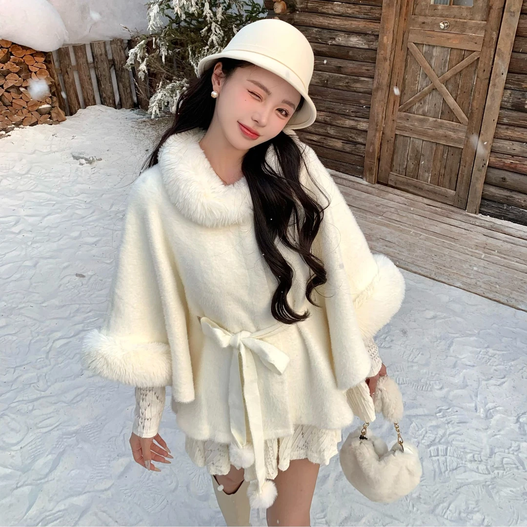 “青苍福利” 诗宝【奶嗲千金】斗篷收腰冬季外套+百搭百褶裙