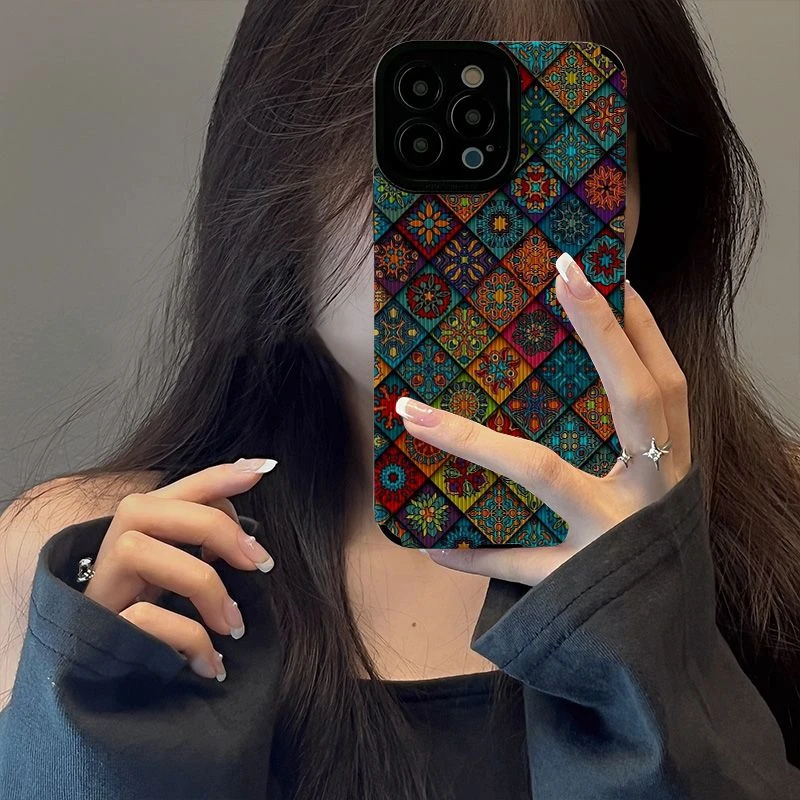 菱格图腾适用于苹果16手机壳iPhone15promax硅胶网红款情侣高级感