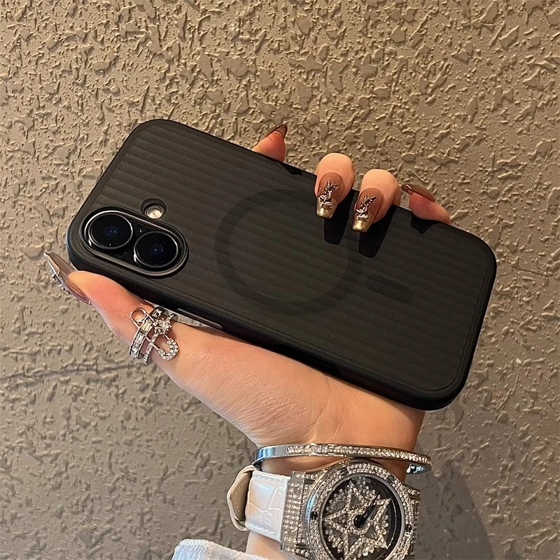 黑边黑底磁吸瓦楞纹适用苹果16promax手机壳新款高级感磨砂保护套