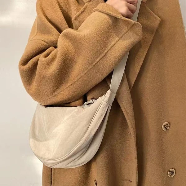 包包女式新款斜挎包女大容量白色潮流百搭洋气单肩包学生网红潮包