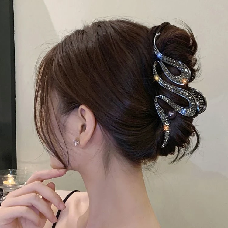 合金发饰 设计感小众闪钻抓夹大号ins风发夹女后脑勺鲨鱼夹2023款
