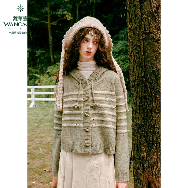 菀壹2024冬季新款小香风毛针织衫长袖条纹秋冬撞色秋季G00421459