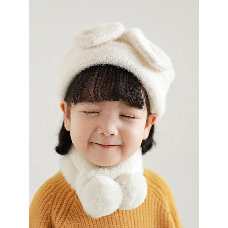 幼悠女童2023冬季保暖围脖暗扣设计蓬松小毛球宝宝防风软萌小围巾