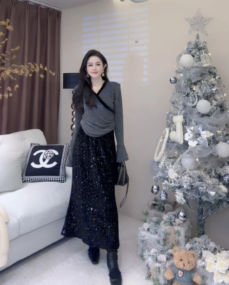 L.X~法式丝绒鱼尾半身裙女秋季高级感高腰中长款亮片裙亮闪闪8625