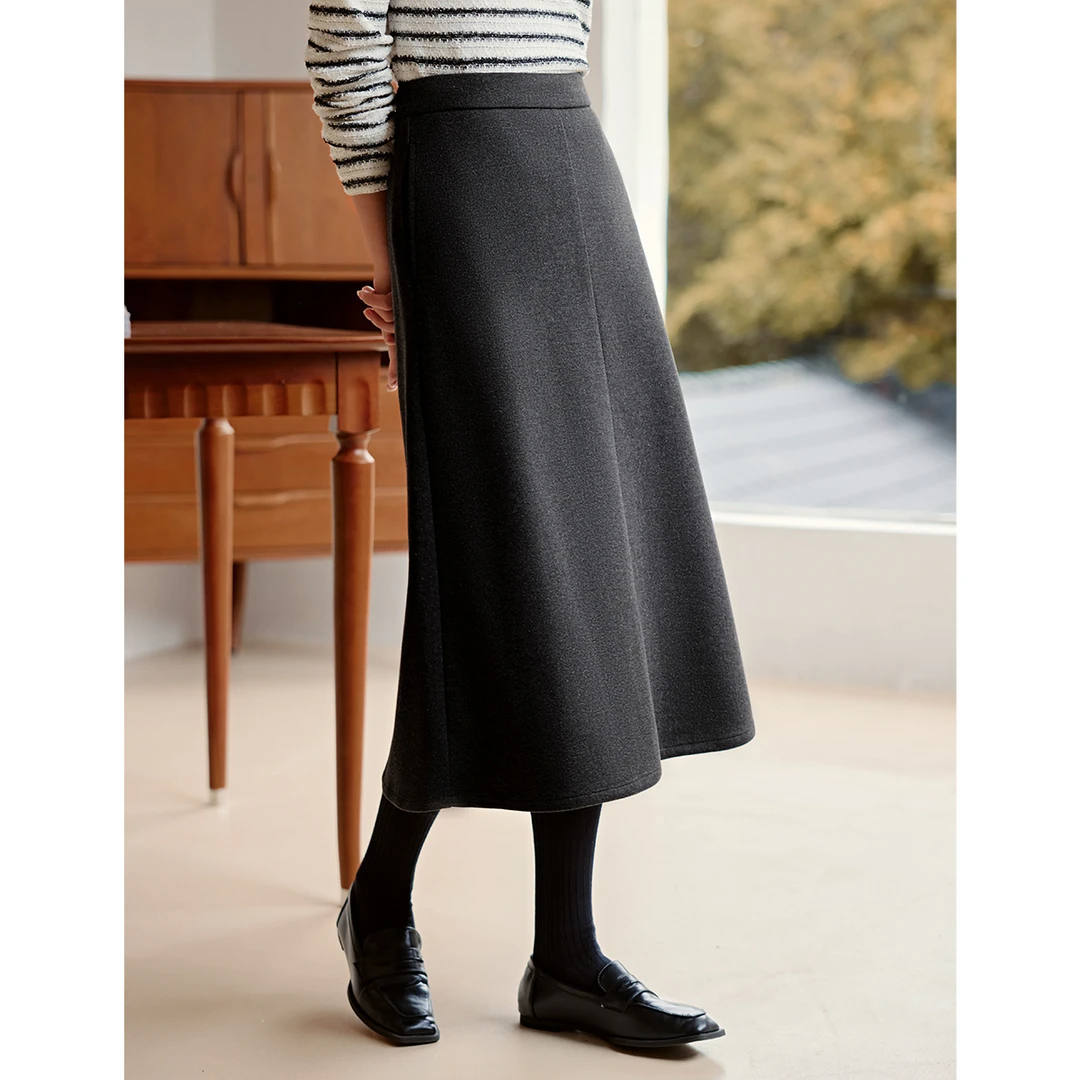 XWI/欣未【暮野】24冬新优雅通勤直身廓形半裙简约优雅通勤半裙1402