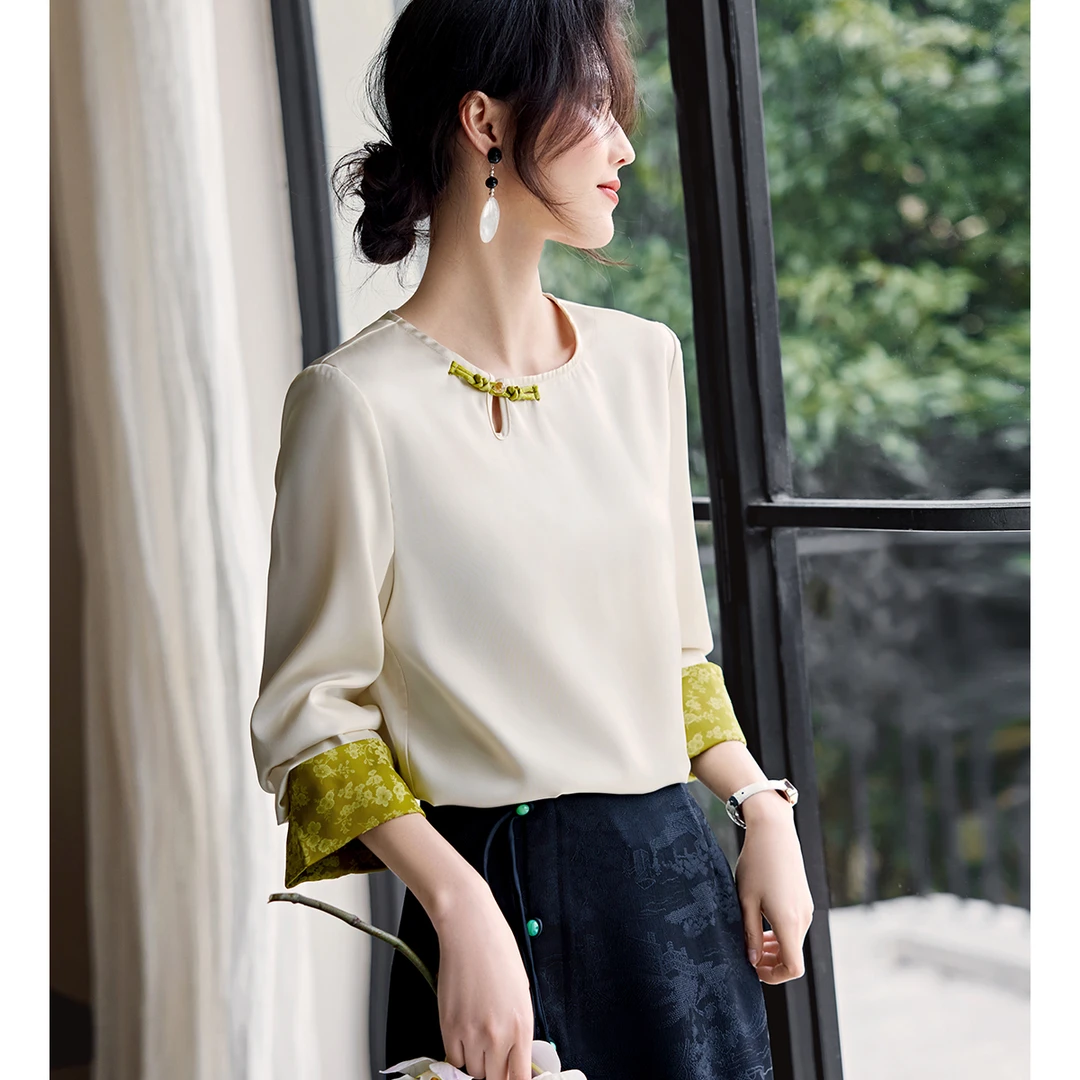 XWI/欣未2025春款【有翡】中式拼接优雅缎面提花拼色盘扣衬衫女7686