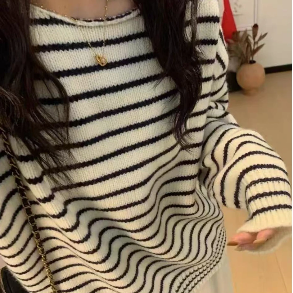 慵懒感穿搭条纹毛衣宽松针织上衣秋冬新款可斜肩可圆领穿