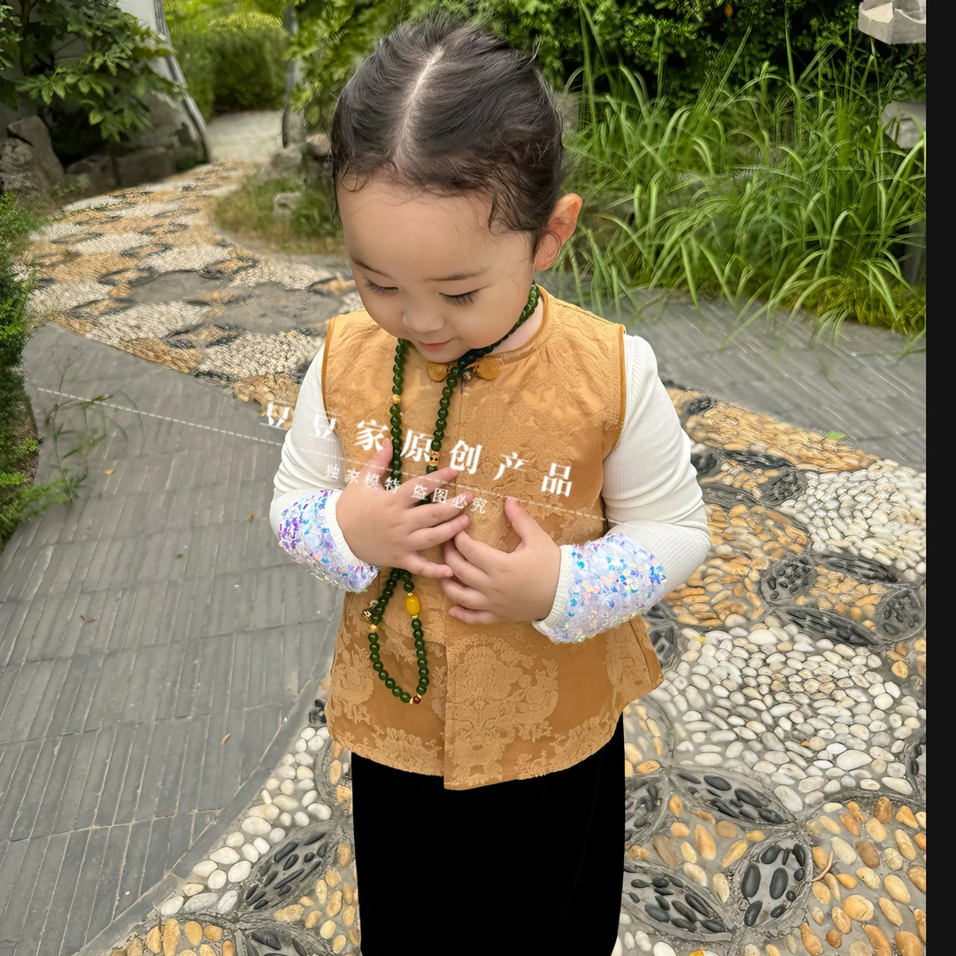 复古气质女童马甲2024秋冬新国风马甲套装提花背心坎肩生日衣服