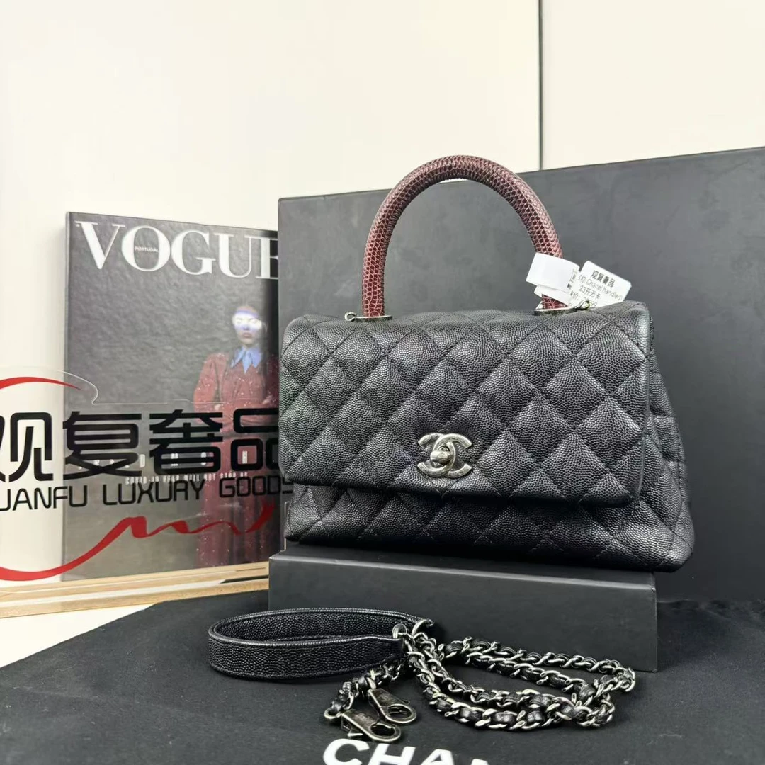 99新 Chanel/香奈儿 coco handle 小号 红手柄 23开  黑银荔枝牛
