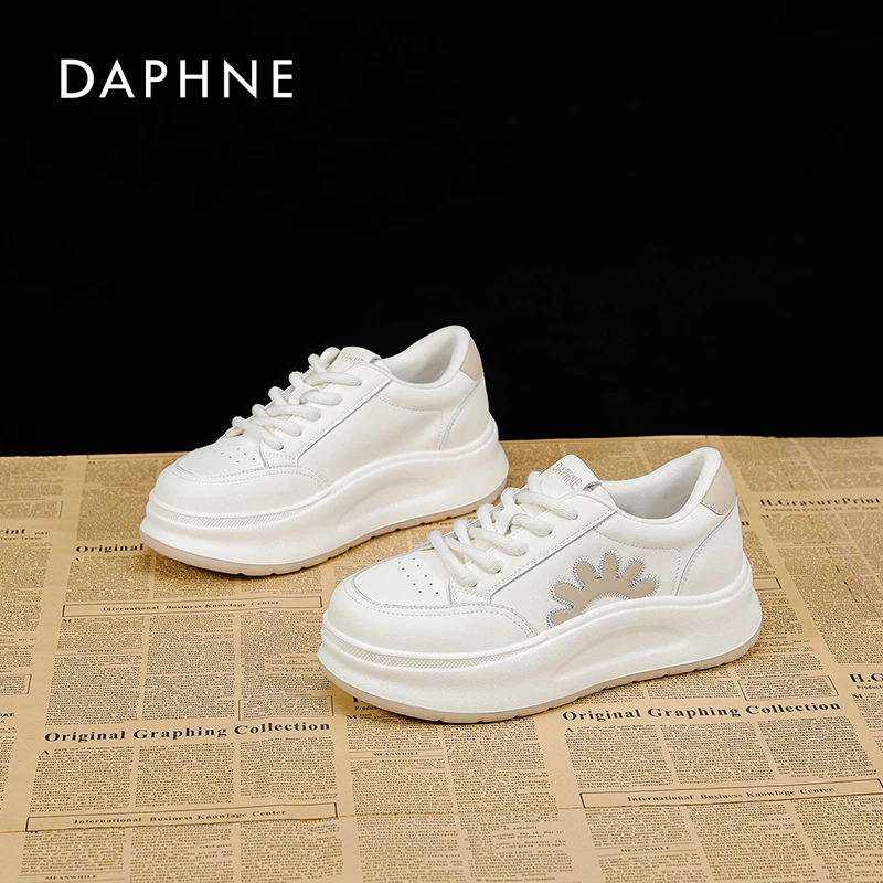 达芙妮厚底小白鞋女2025新款秋季爆款休闲鞋百搭增高时尚运动板鞋
