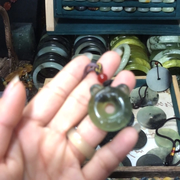 岫玉岫玉挂件未镶嵌
