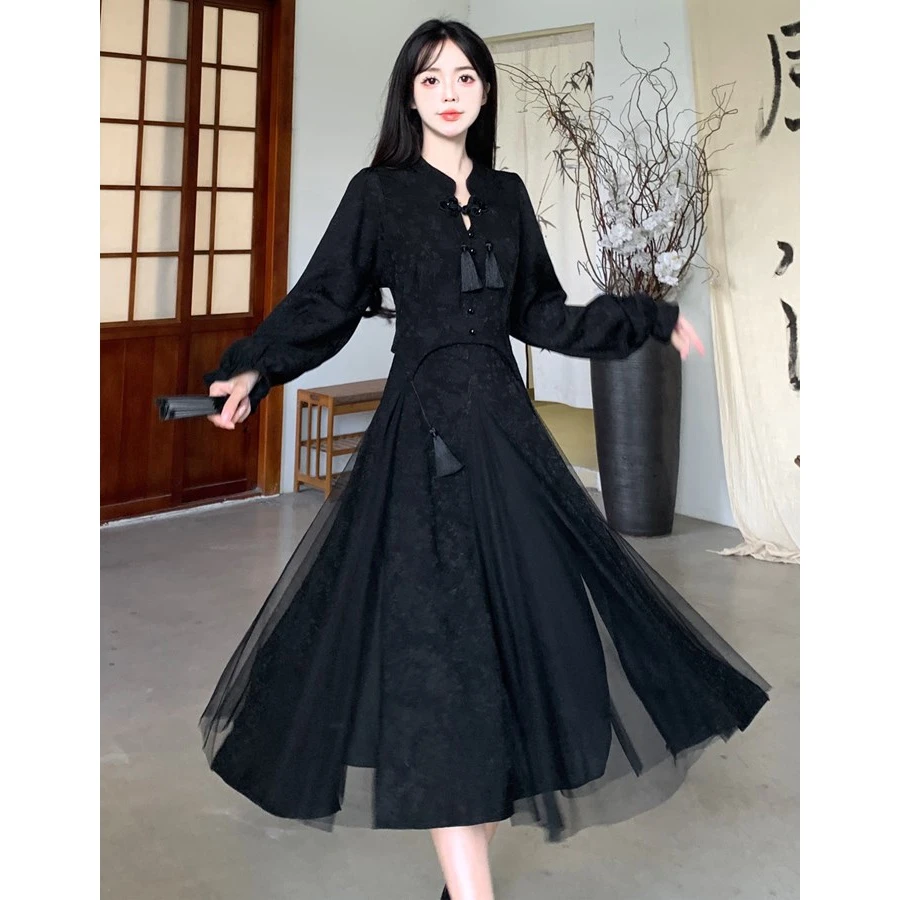 2024秋季新款胖mm设计感复古网纱拼接连衣裙法式显瘦长袖小黑裙子