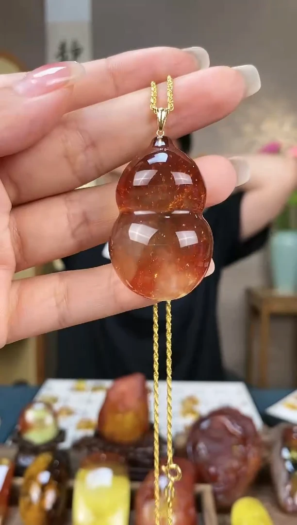 【闪购商品】琥珀裸石未镶嵌基地发货 一物一证 顺丰包邮
