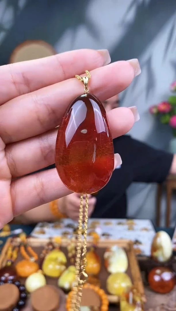 【闪购商品】琥珀裸石未镶嵌 基地发货 一物一证 顺丰包邮