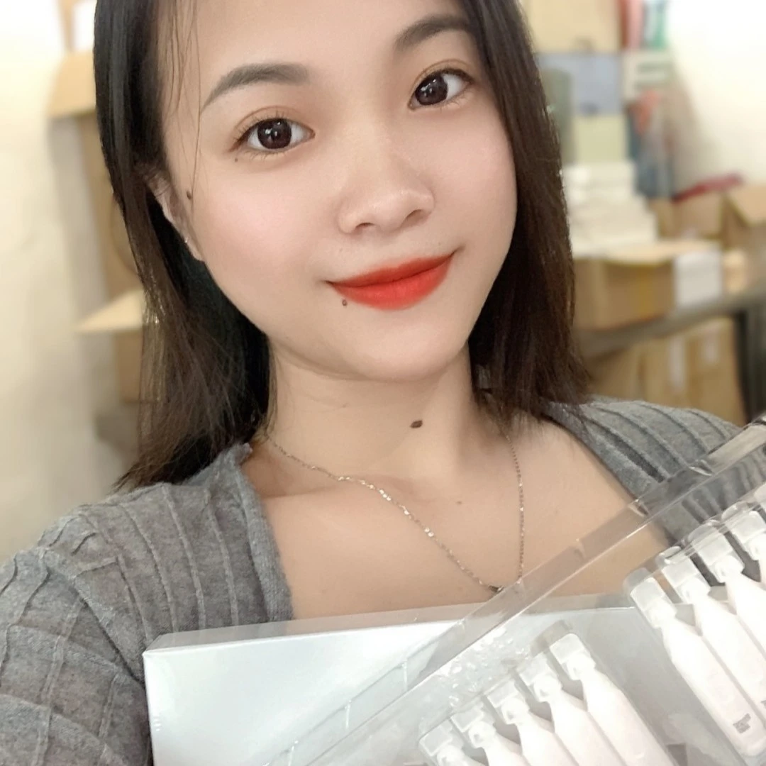 瑧悦极光焕颜次抛精华液