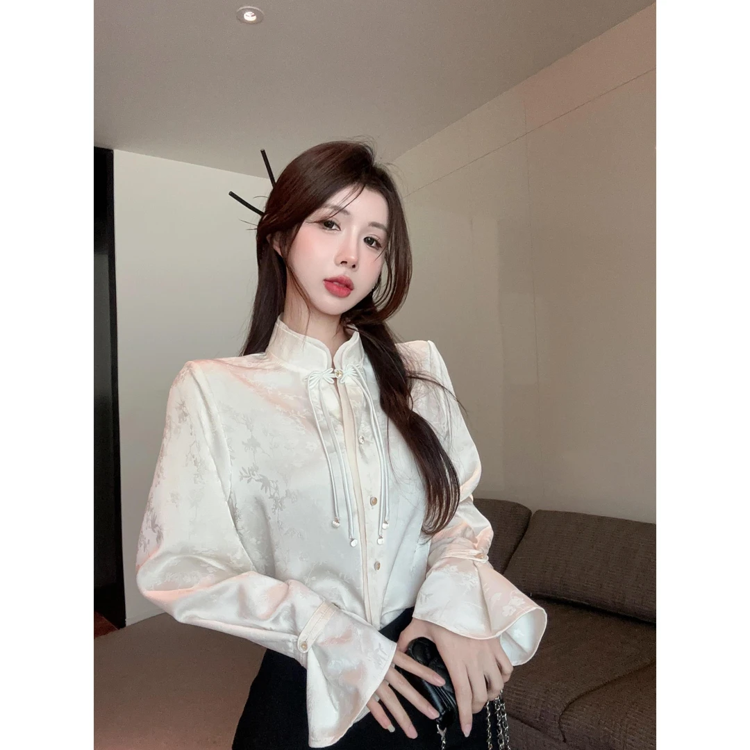 纯欲新中式国风盘扣提花喇叭袖衬衫女设计感小众气质宽松显瘦上衣
