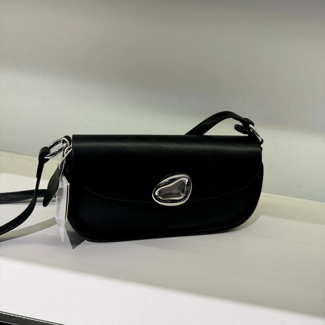 新款女款轻奢时尚百搭斜挎包32