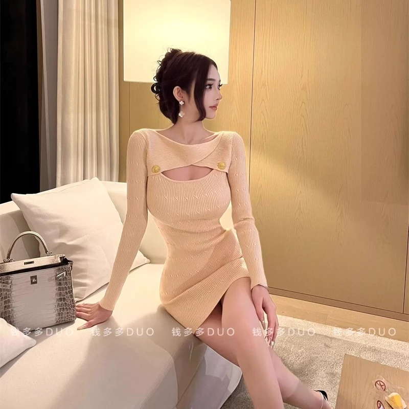 荡领风情万种裙子性感胸口镂空针织连衣裙小个子修身包臀显瘦短裙