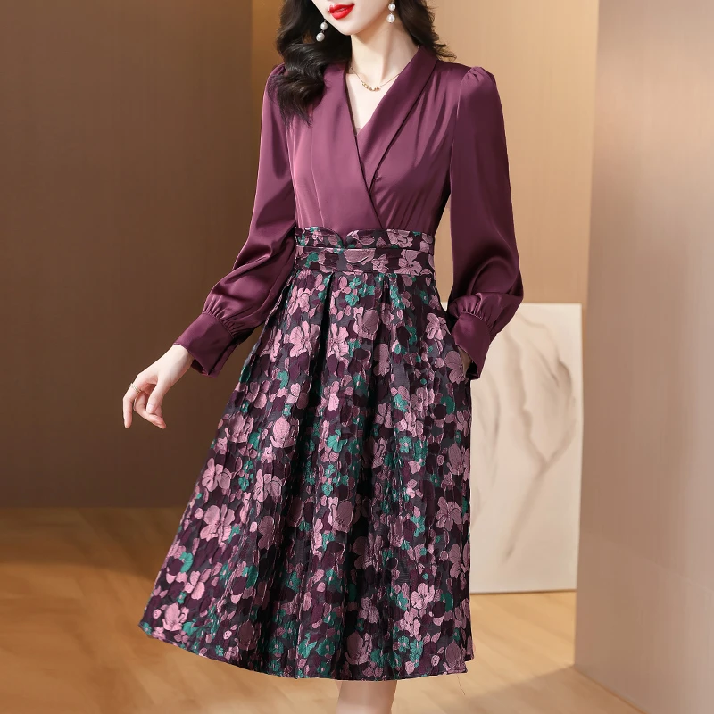 2024秋季新款气质高端假两件长袖V领复古提花大摆连衣裙女