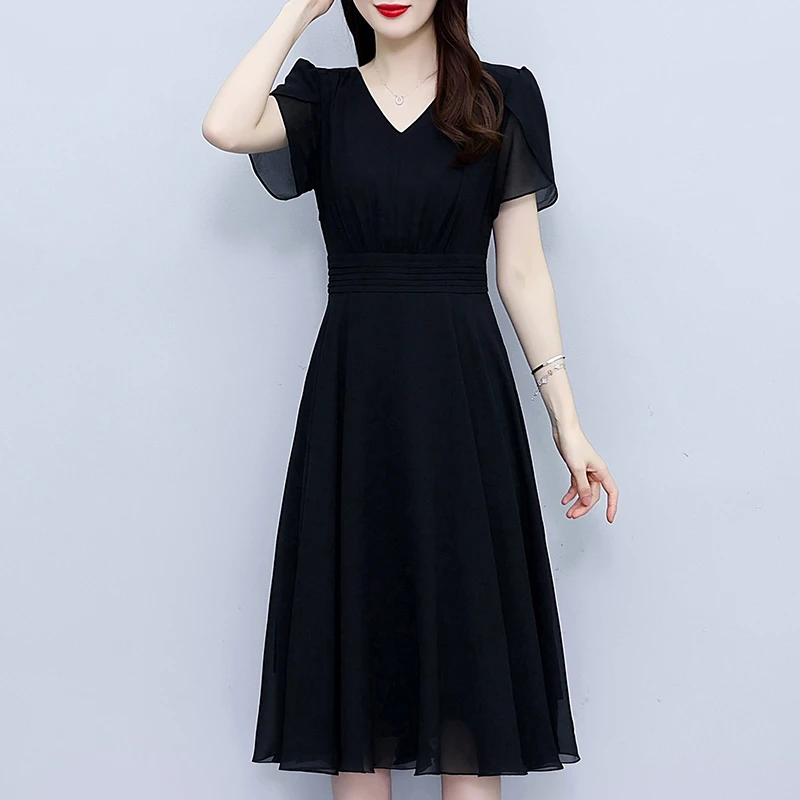 赫本风V领连衣裙女短袖夏季收腰气质大摆裙妈妈雪纺遮肚黑色裙子