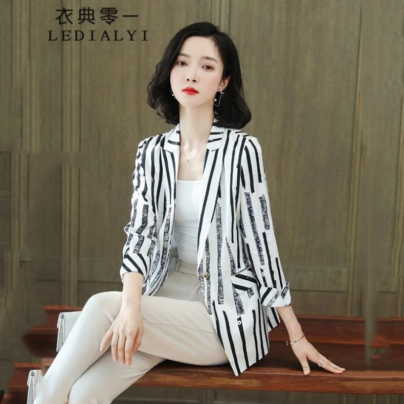新款春秋气质小个子女士职业装桑蚕丝真丝条纹小西装外套西服上衣