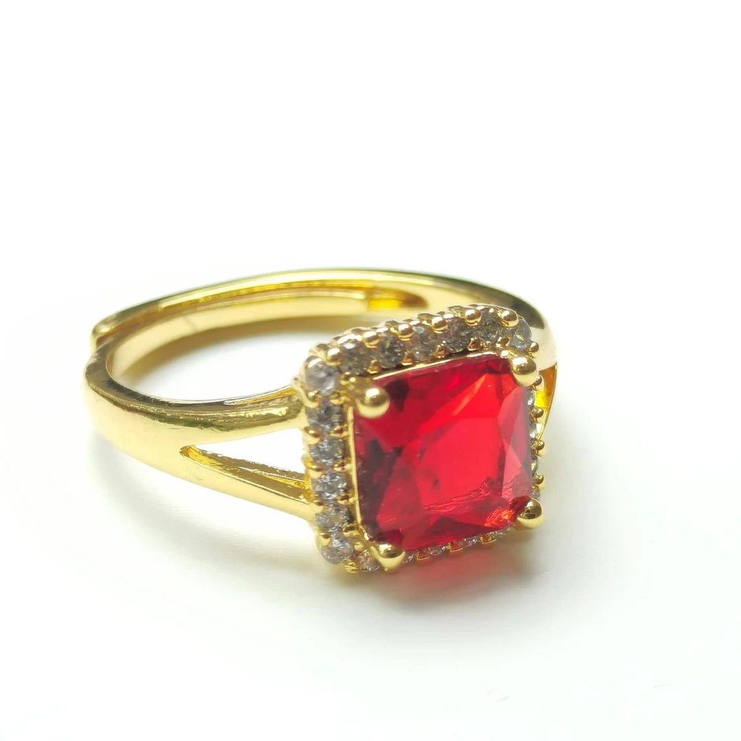 宝石红方形手饰【多样性发其一】