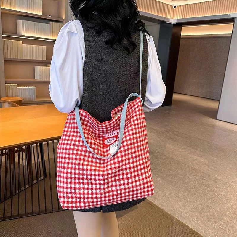 X20百搭可爱大容量红色格子托特帆布包学生单肩斜挎手提通勤包