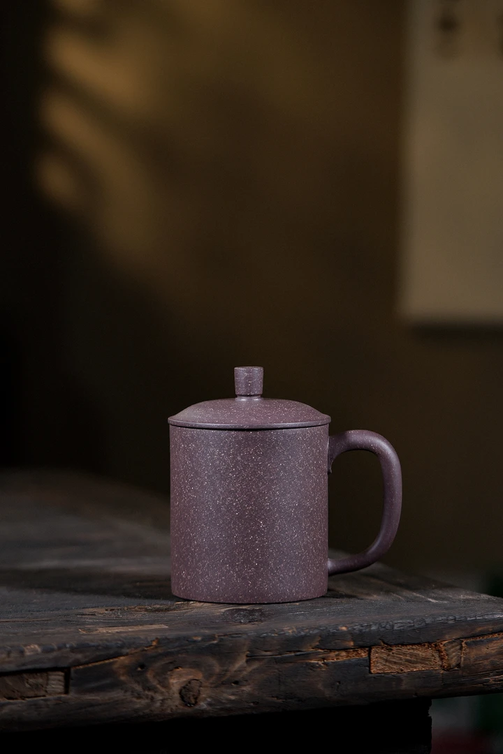 宜兴原矿紫砂手工老紫泥正气杯400CC