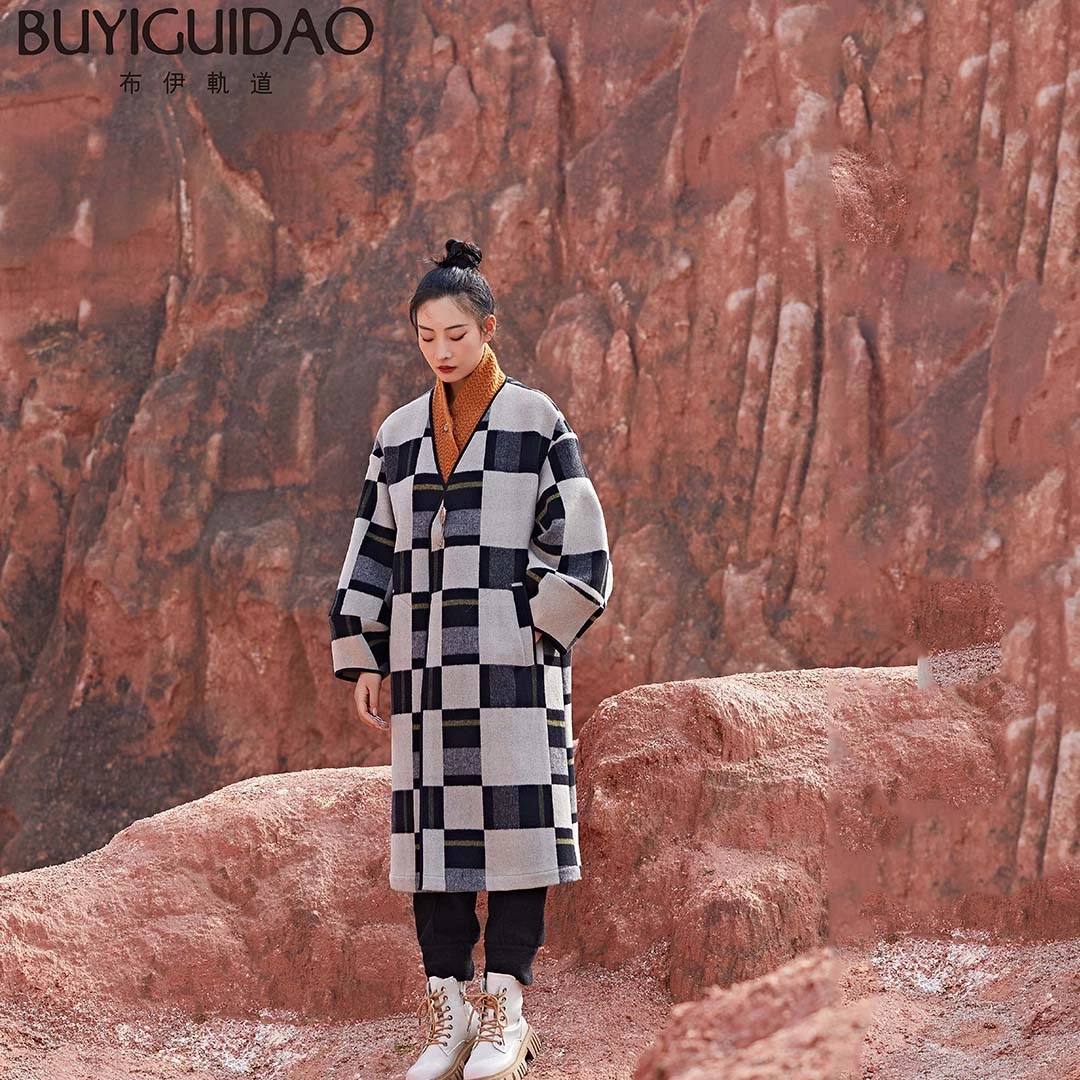 布伊轨道时尚经典格纹长款大衣WD5739D