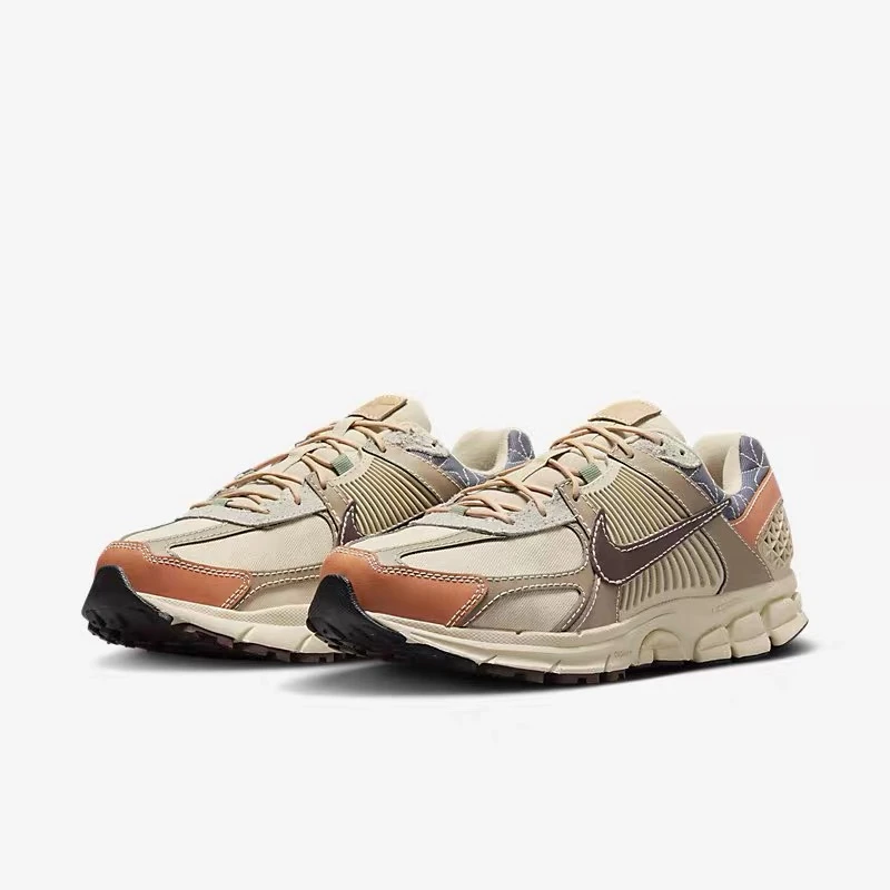 Nike耐克男子VOMERO 老爹鞋舒适休闲时尚缓震复古低帮-FZ5051-121
