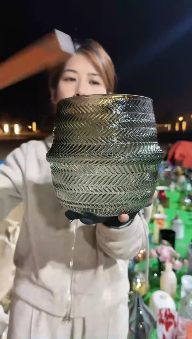 【闪购商品】玻璃花瓶口径16，高20