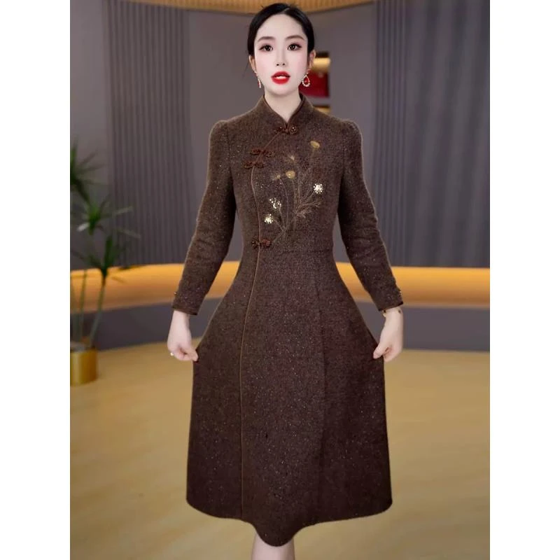 新中式旗袍改良版加厚雪尼尔绒连衣裙女秋冬新款中长遮肚洋气妈妈