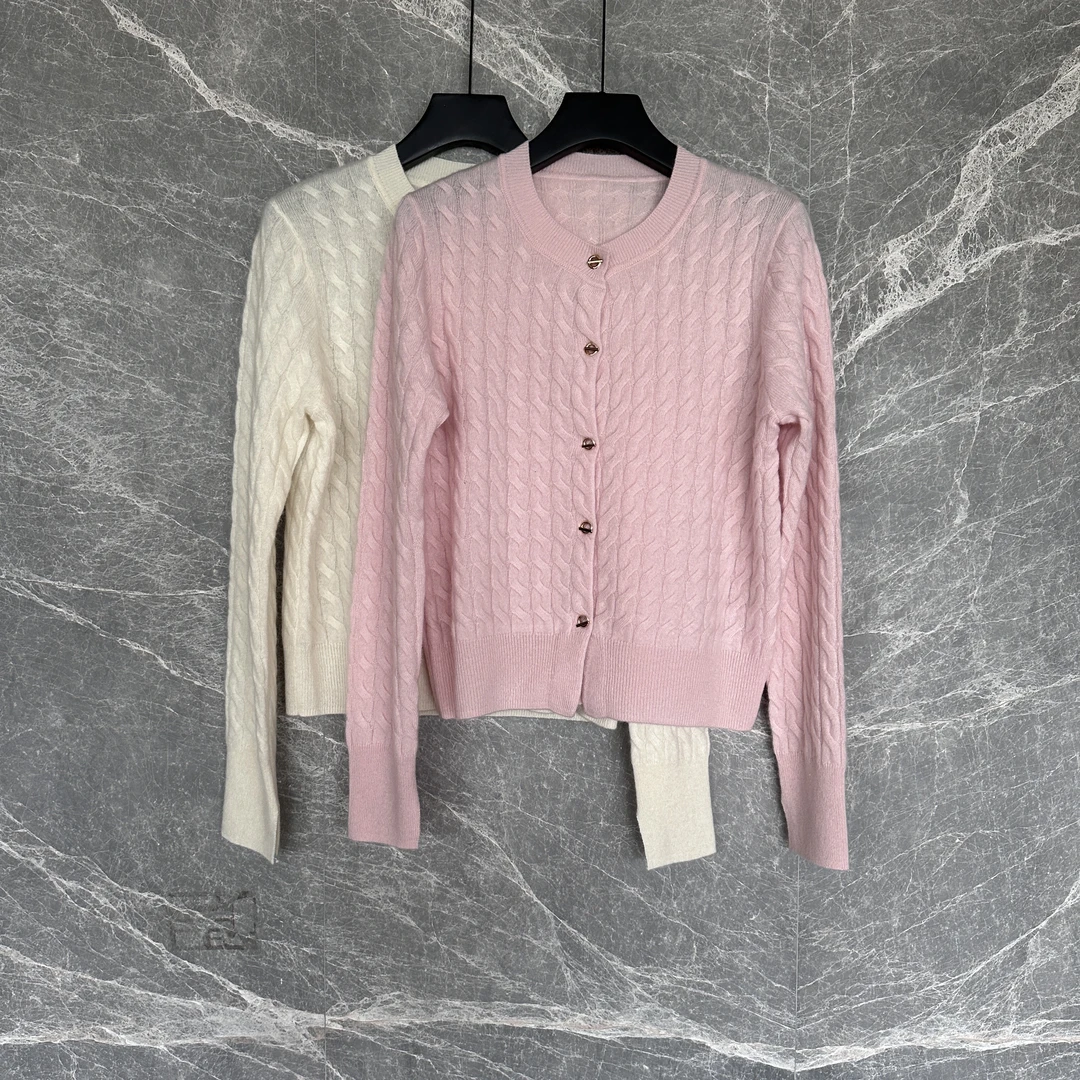 旦旦秋冬简约风麻花纹山羊绒针织开衫SC04043