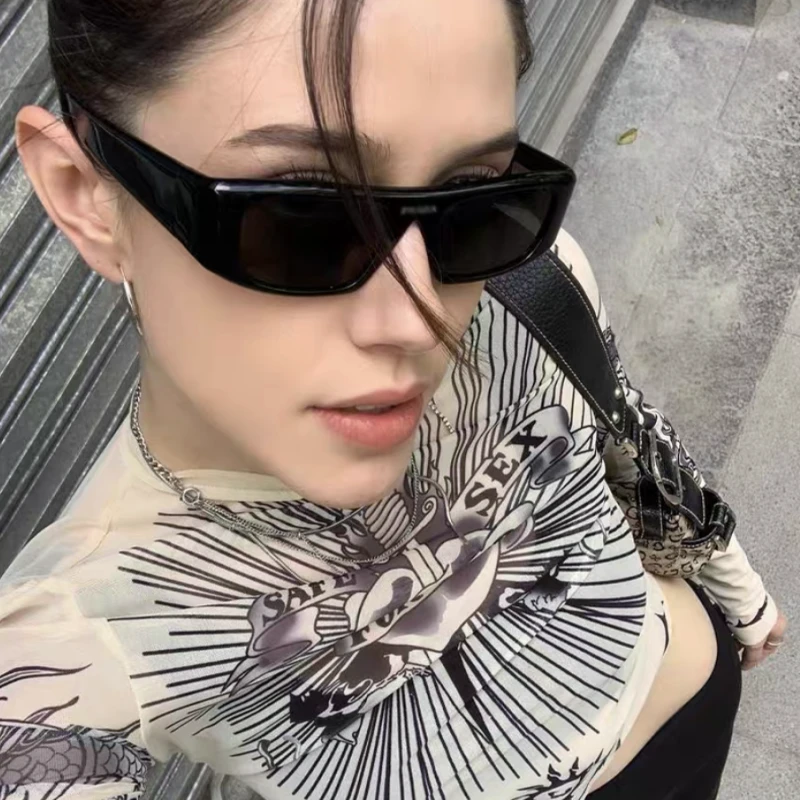 长方形一体墨镜甜酷辣妹凹造型新款复古欧美防紫外线太阳镜男女款