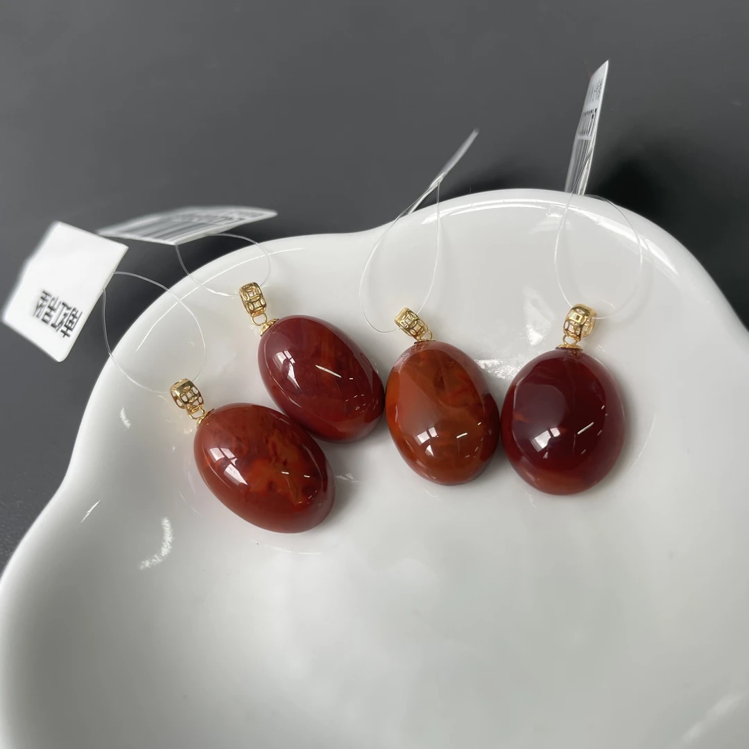 南红玛瑙蛋面18K金吊坠(多样性发一）