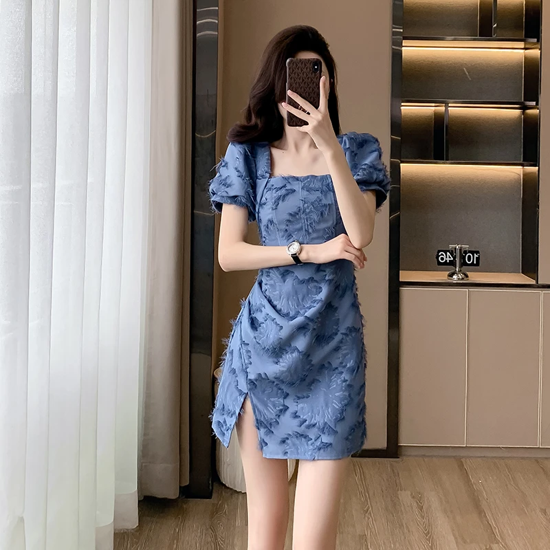夏季轻奢高级感蓝色法式小香风方领连衣裙女洋气修身显瘦开叉短裙