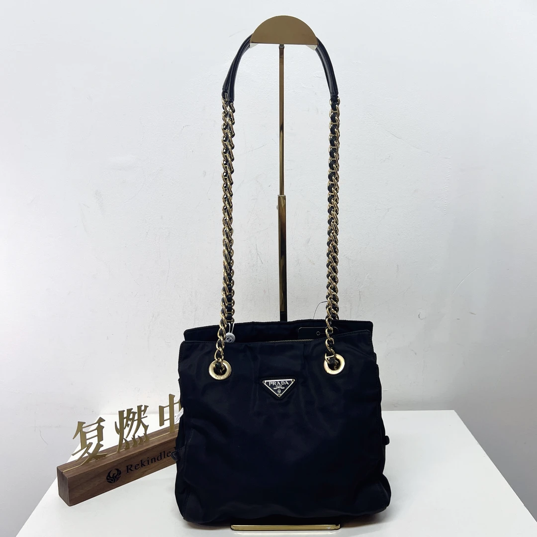 95新 Prada/普拉达 复燃精选/普拉达 黑金降落伞25单肩包
