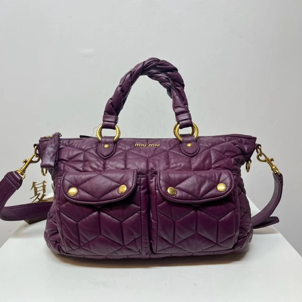 95新 MIU MIU/缪缪 复燃精选/miumiu 紫色手提斜挎包