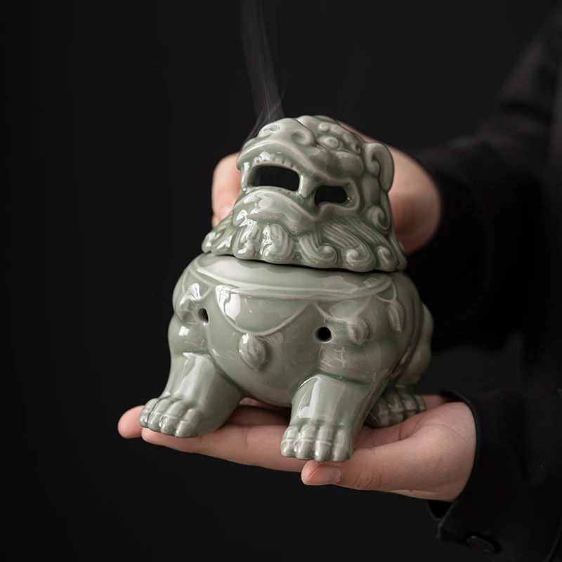 青瓷貔貅香炉创意陶瓷香熏炉摆件禅意高端家用室内盘香炉沉香檀香