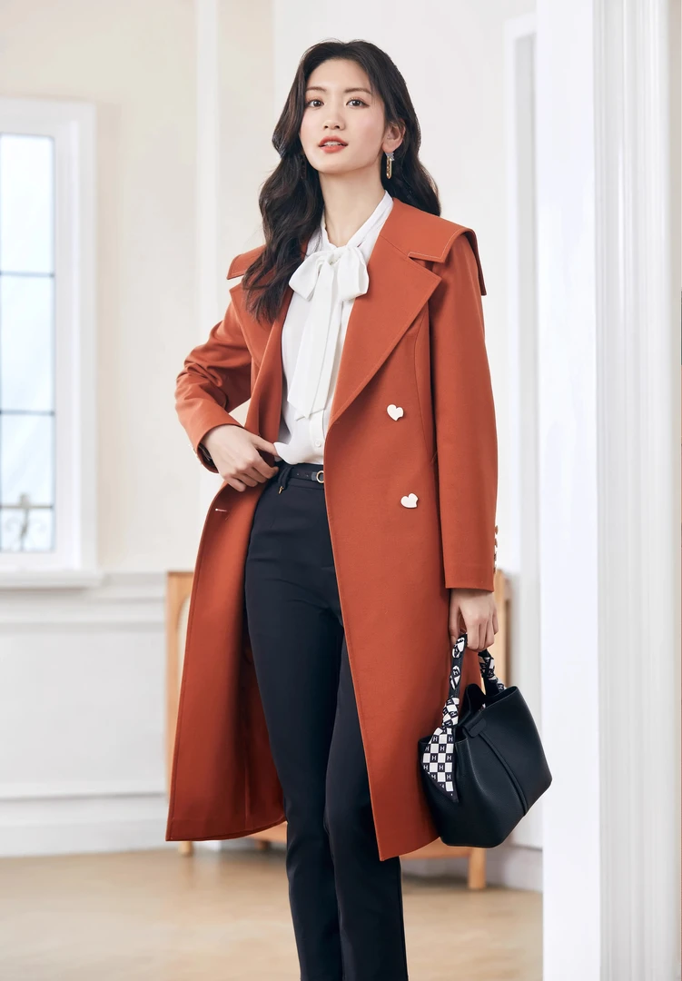 朵以2024秋季新款时尚通勤海军领爱心中长款风衣外套38BQ731055